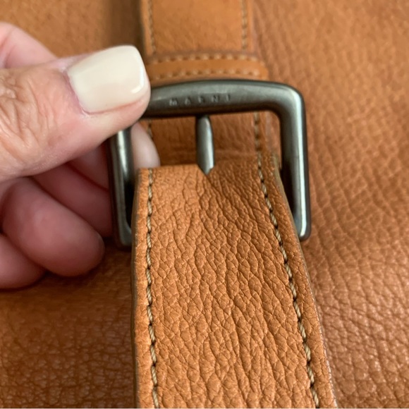 ✨MARNI Leather Crossbody - Picture 9 of 15